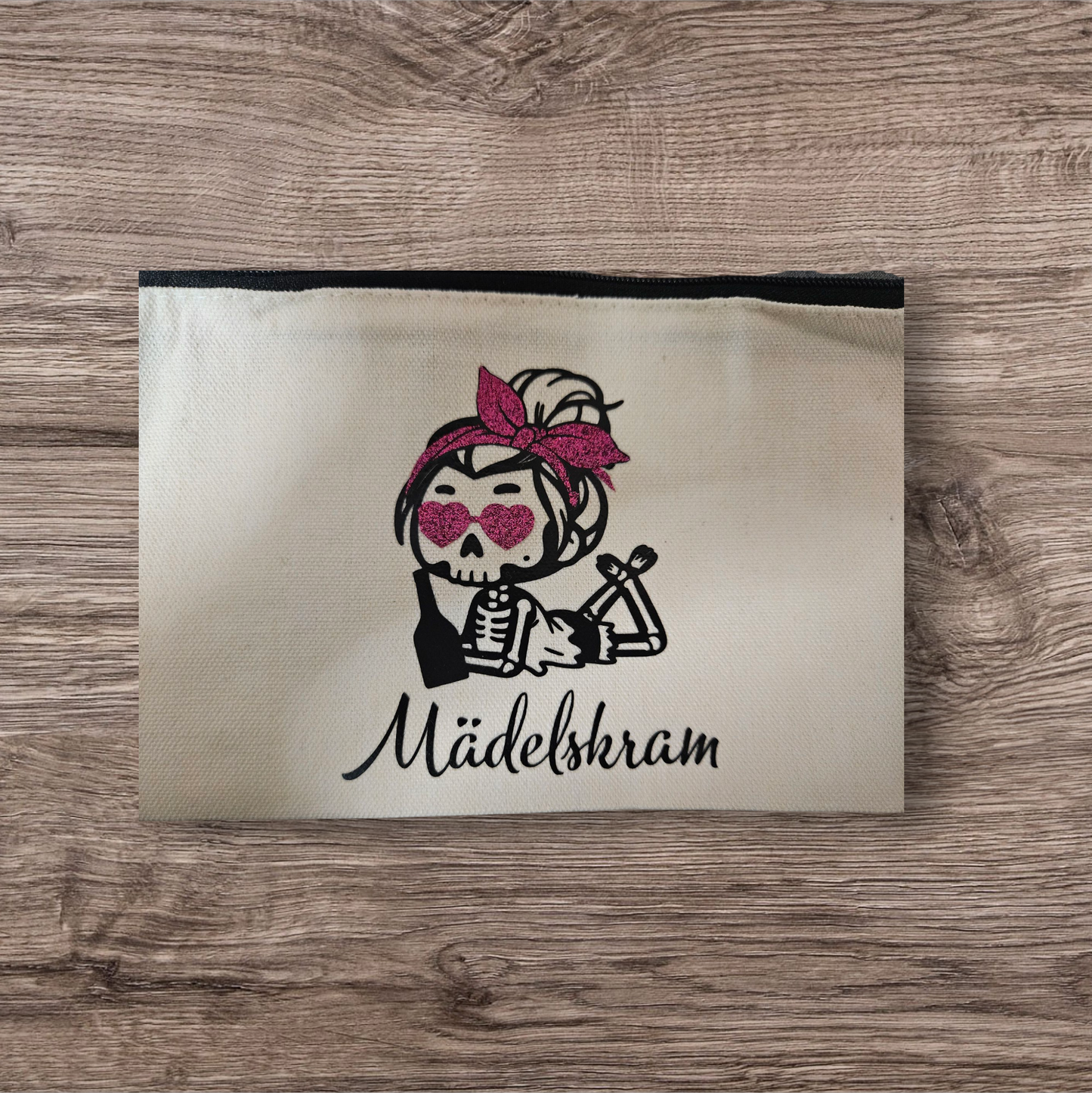 Kosmetiktasche mit Skelettgirl